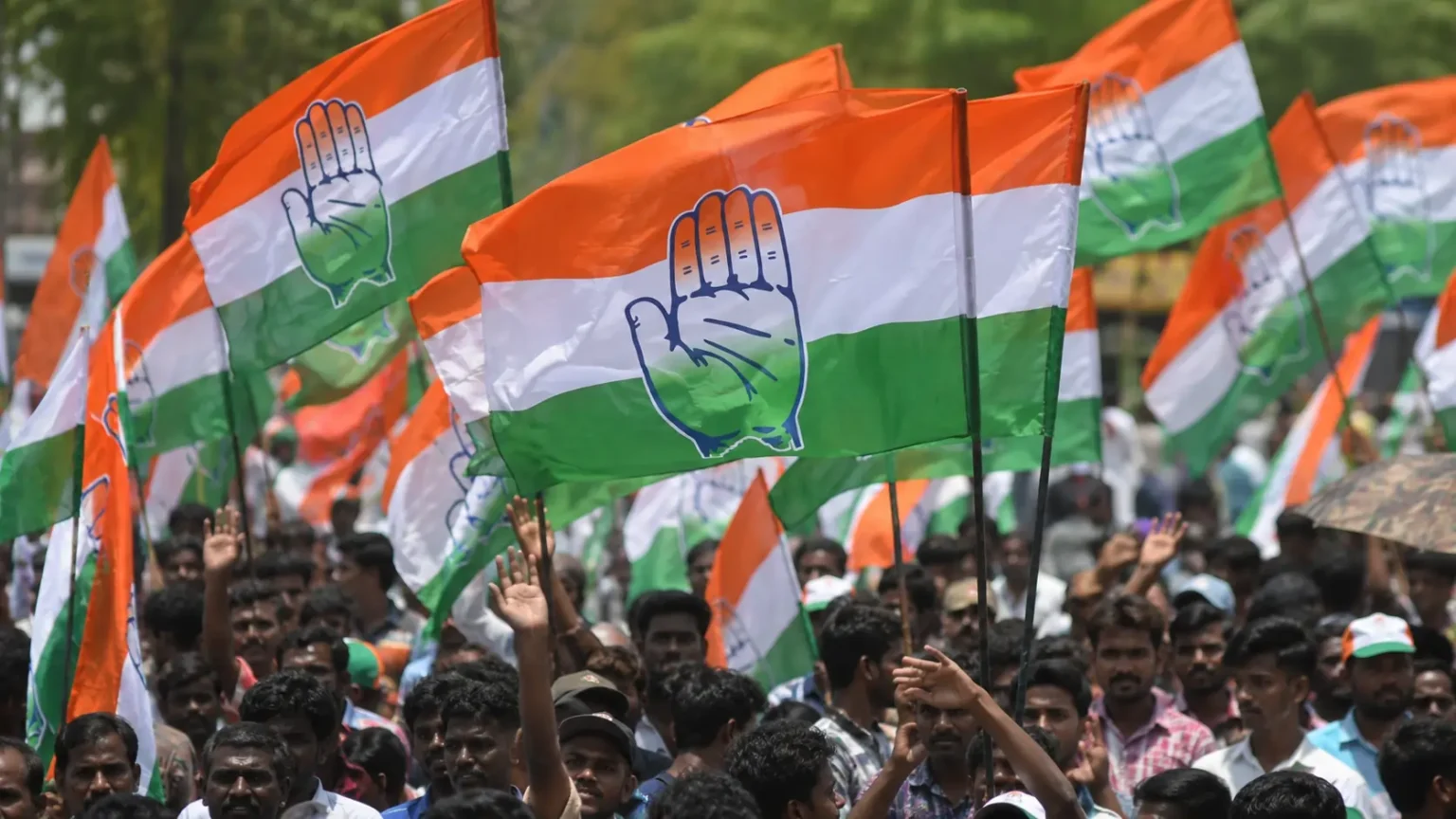 UDF in Kerala, is it possible that a return to a two-party system will now take place in Kerala? 1 UDF in Kerala, is it possible that a return to a two-party system will now take place in Kerala?